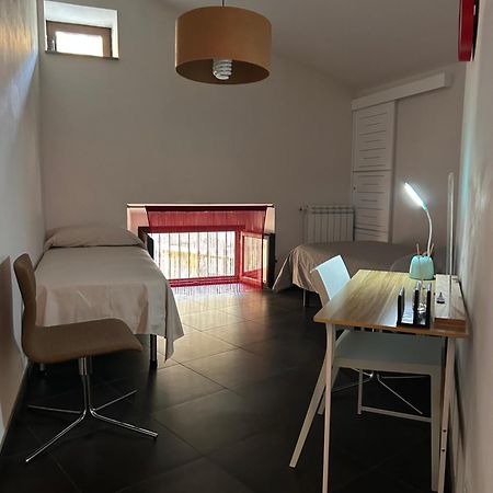 Elegante Appartamento Privato In Palazzo Storico Del XVIII - Pieno Centro Никосия Экстерьер фото