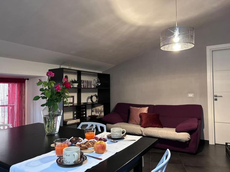 Elegante Appartamento Privato In Palazzo Storico Del XVIII - Pieno Centro Никосия Экстерьер фото